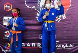 Clarice Berto é campeã mirim em duas competições de Jiu-jitsu neste fim de semana