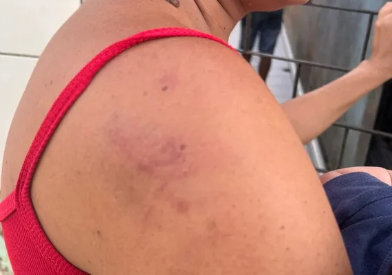 Em AL, homem é preso após ameaçar esposa e filhos com révolver