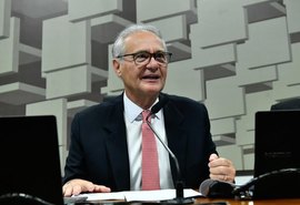 Calheiros descarta impeachment de Moraes e defende punição a golpistas