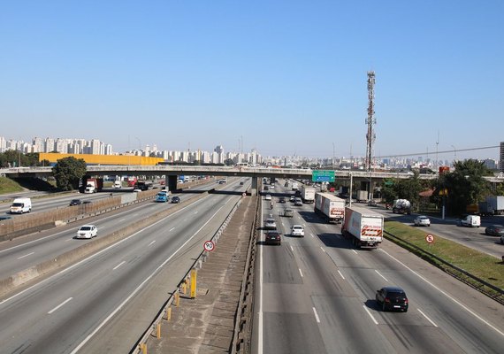 PAC prevê mais de 300 obras em rodovias e ferrovias