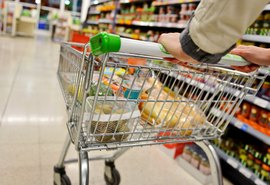 Supermercados alagoanos venderam 31,38% a mais em maio, diz Sefaz