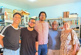 Acervo do pesquisador Zezito Araújo é doado à Ufal e será preservado por parceria entre NEABI e Laged