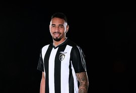 Zagueiro alagoano quer seguir os caminhos de Pepe e sonha em atuar pela seleção portuguesa