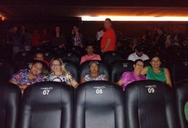 Usuários do serviços de Saúde Mental têm dia de lazer no cinema