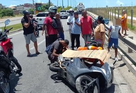 Motociclista morre em colisão com caminhão na Avenida Josefa de Melo, em Maceió
