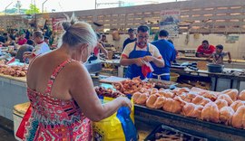 Mercados e feiras estão abastecidos com itens da tradicional ceia de Natal