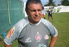 Técnico Ubirajara Veiga morre da Covid-19 em Maceió