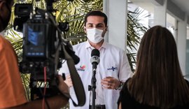 Secretário Alexandre Ayres reforça pedido para que população conclua esquema vacinal