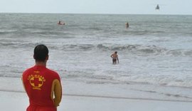 Criança de 10 e jovem de 13 anos se afogam na praia do Francês