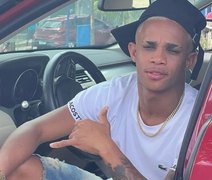 VÍDEO: MC Biel Xcamoso morre aos 24 anos após capotar carro em Recife