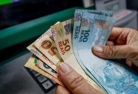 Salários de junho caem nesta terça antes do São João em Alagoas