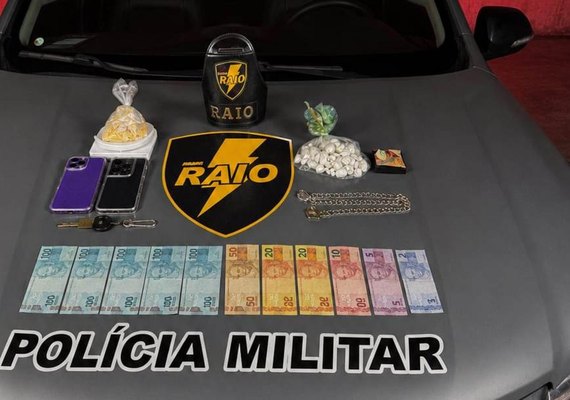 Casal é preso com drogas após tentativa de roubo frustrada na Pajuçara