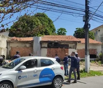 Homem morre eletrocutado em telhado de casa de bairro desabitado de Maceió