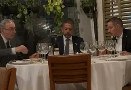 Renan Calheiros critica jantar discreto entre Cunha, Lira e Derrite