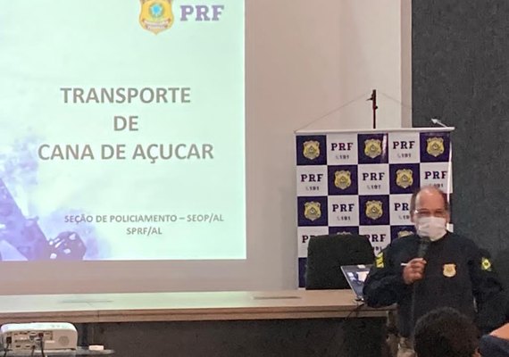 PRF ministra palestra sobre transporte de cana