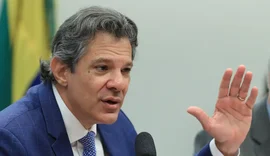 Brasil prepara plano emergencial para enfrentar tarifa dos EUA e cobra diálogo com Casa Branca