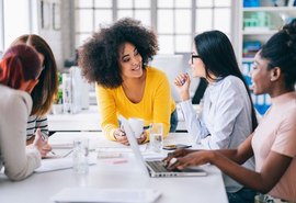 Mulheres ganham R$ 40 mil a menos por ano do que homens em cargos de liderança, mostra pesquisa