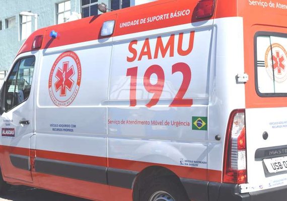 Motociclista é atingido por pneu de caminhão e fica gravemente ferido