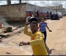VÍDEO: equipe de reportagem da TV Ponta Verde é agredida enquanto trabalhava: 'Foi assustador'