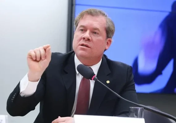 “Conservador e de direita”: deputado de AL viraliza com “papo reto” sobre homofobia