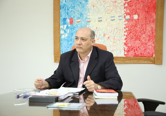 Reitor da Ufal emite portaria que regulamenta estado de emergência