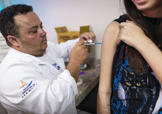 Vacinação contra a Influenza é retomada para grupos prioritários em Maceió