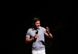 Humorista Renato Albani traz seu novo show para Arapiraca e Maceió