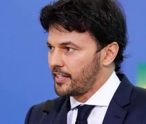 Marido de Patrícia Abravanel e Vorcaro organizam Festa com estrangeiras
