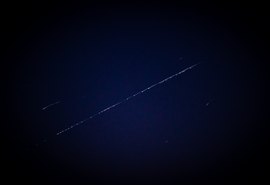Proliferação de satélites ameaça observações astronômicas, aponta estudo