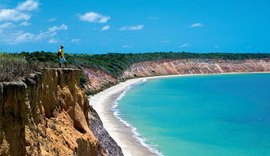 Barra de Santo Antônio revela um dos cenários mais surpreendentes de Alagoas