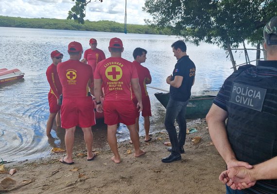 Bombeiros encontram ossada que pode pertencer a jovem retirado de casa à força por bandidos