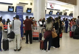 Setor de serviços cai 0,4% em maio por recuo na área de transportes