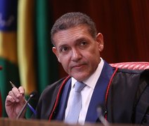 Nunes Marques toma posse na presidência do TSE e comandará eleições de outubro