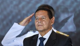 Mourão nega acusações de que o governo alterou questões do Enem