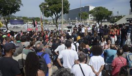 Manifestantes pedem justiça para homem morto em Sergipe