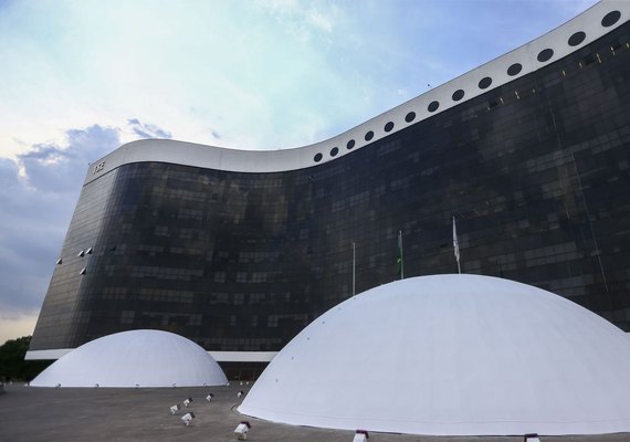 TSE recebe os primeiros registros de candidatura a presidente