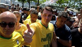 Flávio Bolsonaro propõe o fim da reeleição presidencial