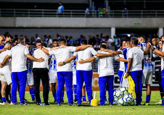 CSA busca vitória para continuar na briga pela permanência na Série A