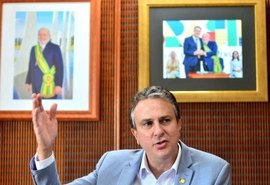 Ministro da Educação desembarca em Maceió para reunião nacional com secretários