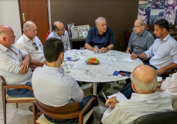 Faeal recebe visita do senador Rodrigo Cunha
