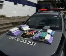 Mulher é presa após polícia encontrar 25kg de cocaína em sua casa, no bairro do Feitosa