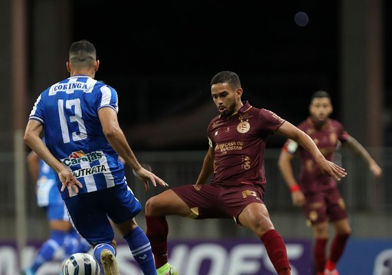 Com um a menos, Bahia arranca empate com CSA pela Copa do Nordeste
