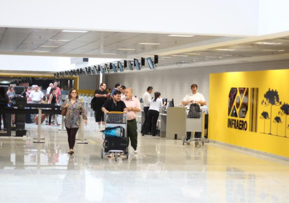 Vai viajar de avião? Confira dicas para não passar perrengue nas férias