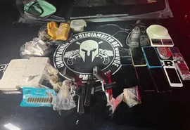 Polícia desarticula ponto de tráfico e apreende arsenal em operação no Jacintinho