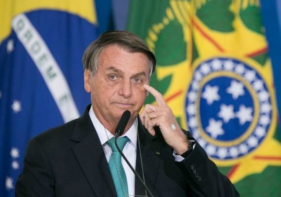 PF abre inquérito para apurar conduta do presidente no caso Covaxin