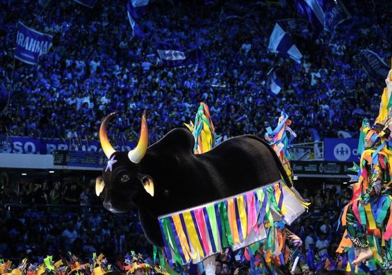 Caprichoso conquista o título do Festival de Parintins