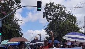 Funcionários do Hospital Veredas continuam greve por salários atrasados﻿