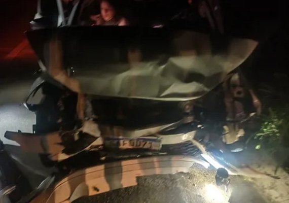 Colisão entre carros deixa feridos graves na BR-316, em Palmeira dos Índios