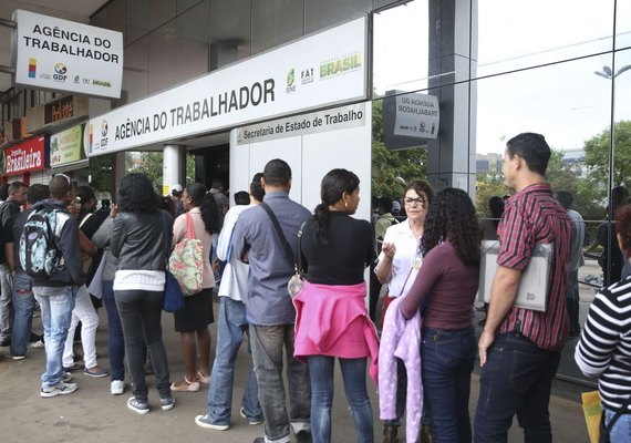 Brasil tem 12% de recuo em  taixa de desemprego