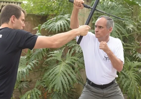Maceió recebe seminário de Krav Maga com uso de bastão retrátil